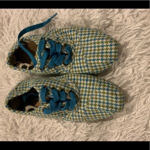 Gently used Toms